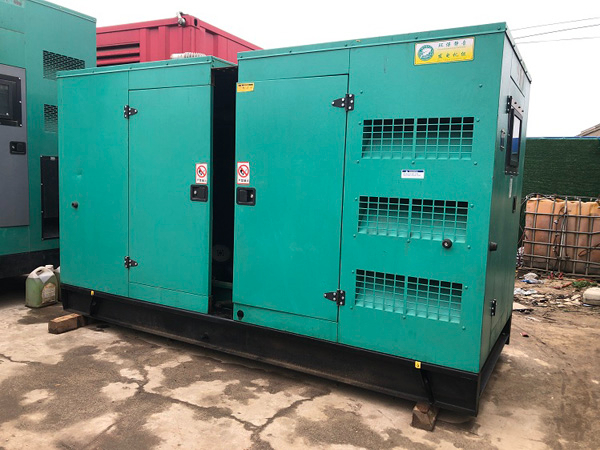 惠农怎样合理控制磷酸铁锂蓄电池的充放电倍率以延长其使用寿命？